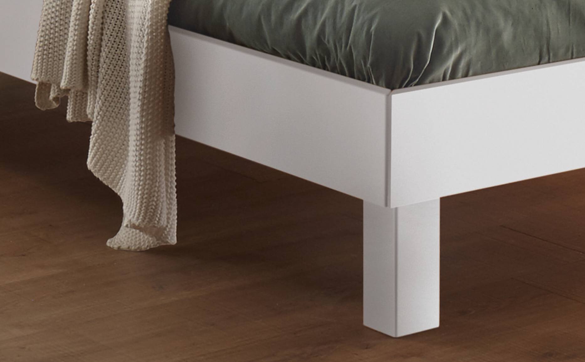 Weiss deckend, lackiert, MDF
