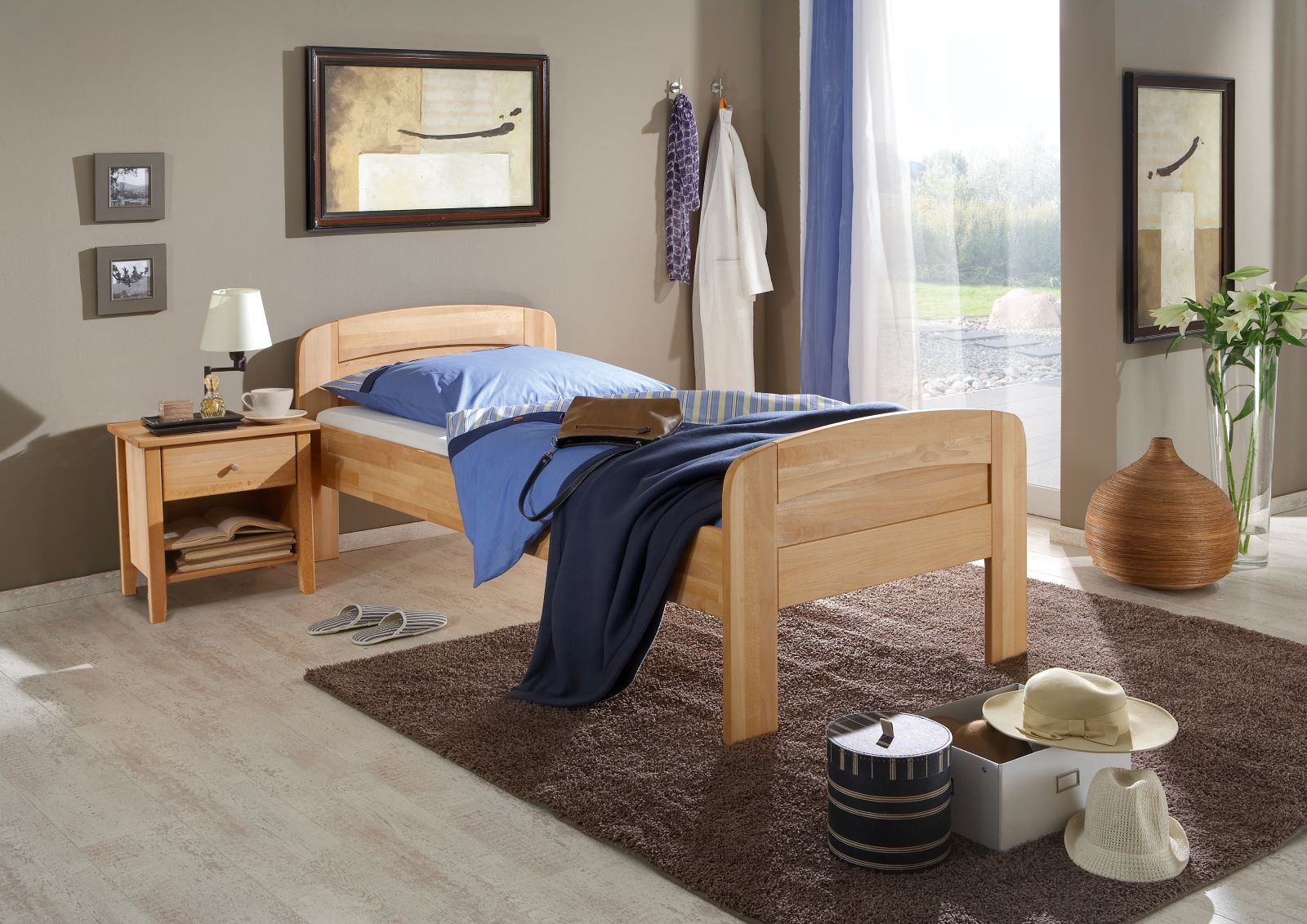 Comfortbett III mit erhöhtem Fußteil, Buche massiv geölt,